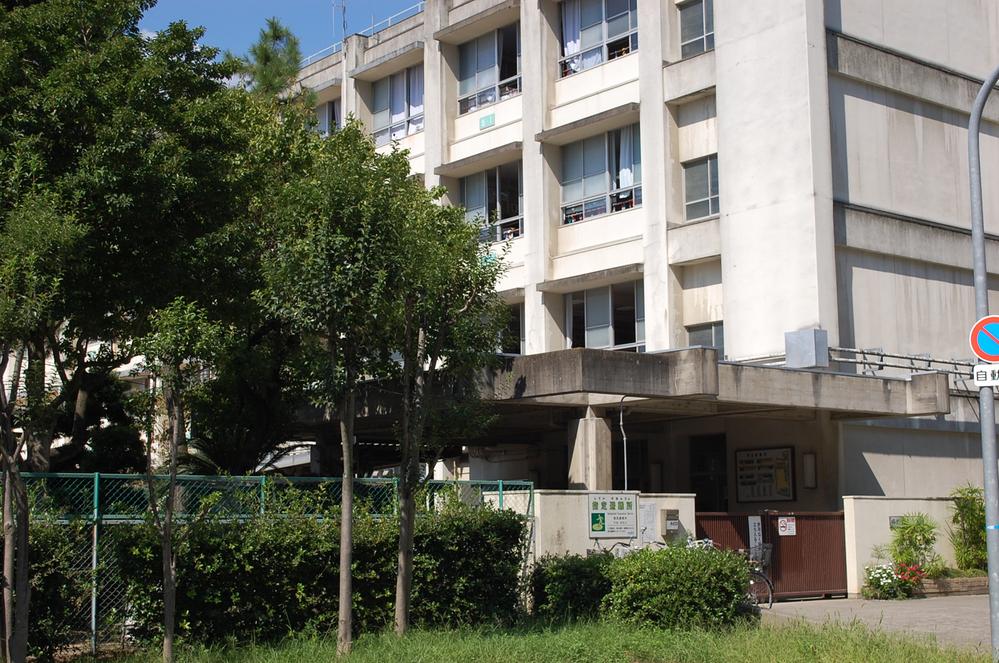 Primary school. Nakamozu until elementary school 1200m