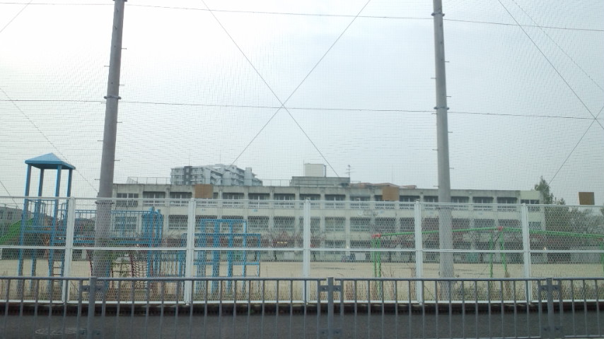 Junior high school. 1800m to Sakai City Tatsugane Okaminami junior high school (junior high school)