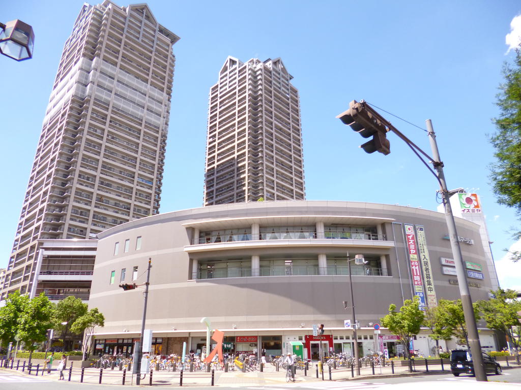 Shopping centre. 486m until the bell Maju Sakai (shopping center)