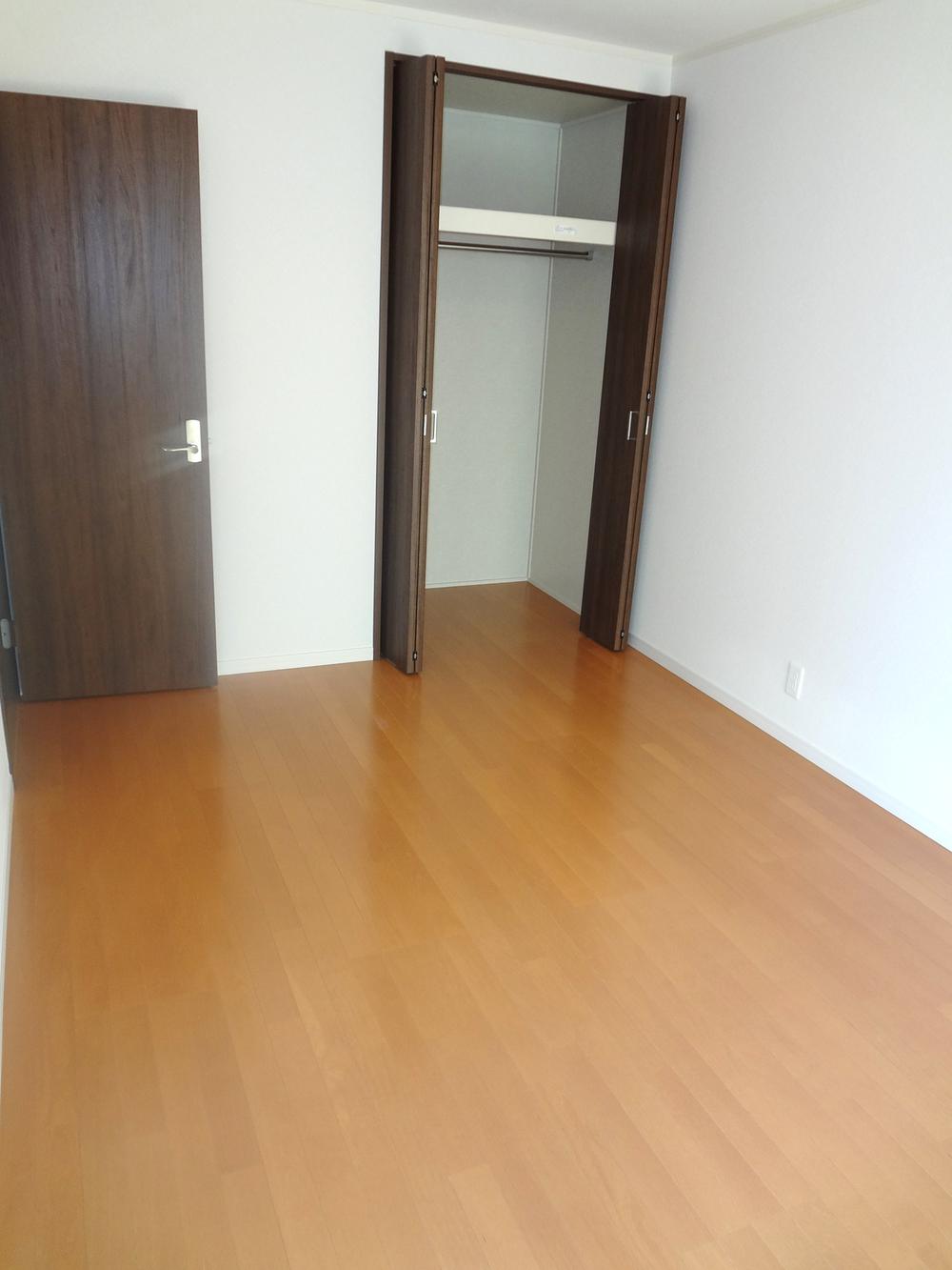 Non-living room. It is the company example of construction of the second floor Western-style.