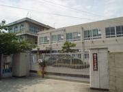 Junior high school. Sakaishiritsu Hachishita until junior high school 1112m