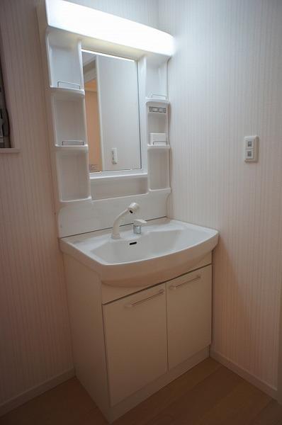 Wash basin, toilet. Your new life, Do not start from this earth