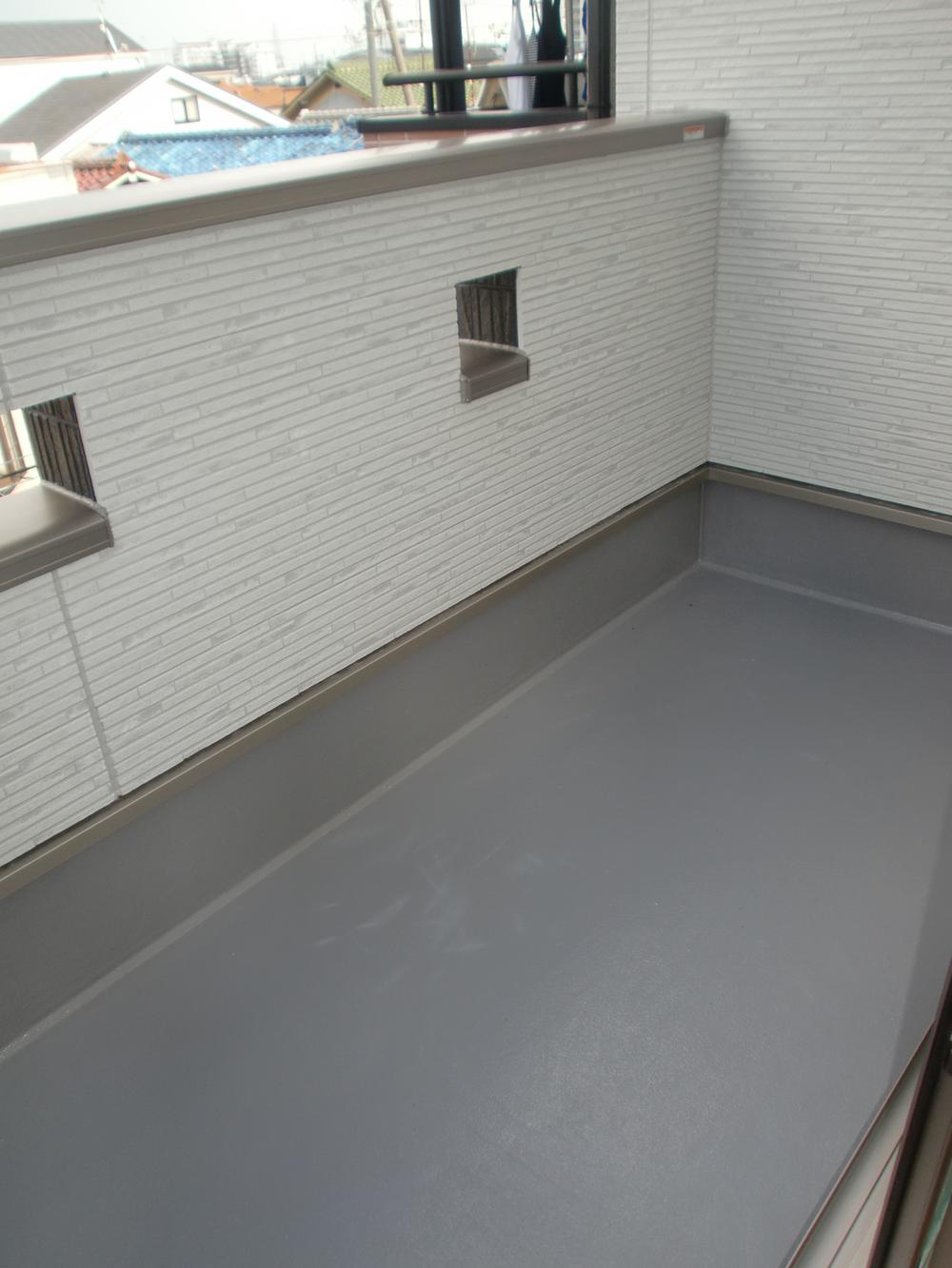 Balcony. Local (August 2013) Shooting