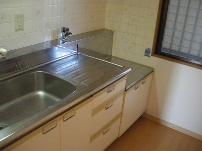 Kitchen. Two-burner gas stove installation Allowed Kitchen