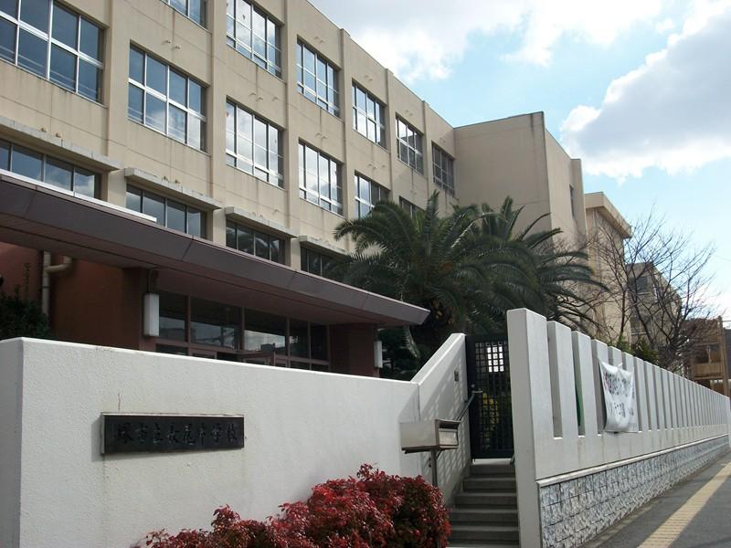 Junior high school. 261m to Sakai City Nagao Junior High School