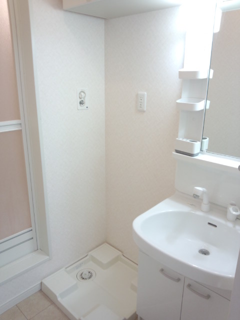 Washroom. Shampoo dresser ・ Indoor laundry bread