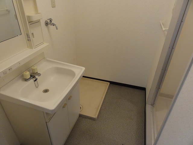 Washroom. Independent washroom (wash basin ・ Indoor laundry)