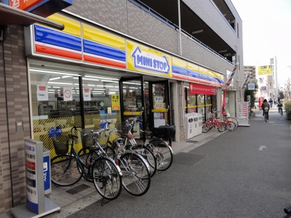 Convenience store. MINISTOP Nakamozu Station store up to (convenience store) 182m