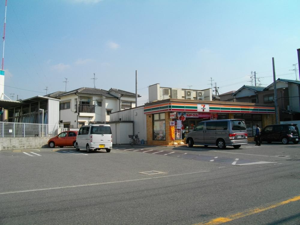 Convenience store. Seven-Eleven Sakai Hikino cho 2 Chomise up to 350m
