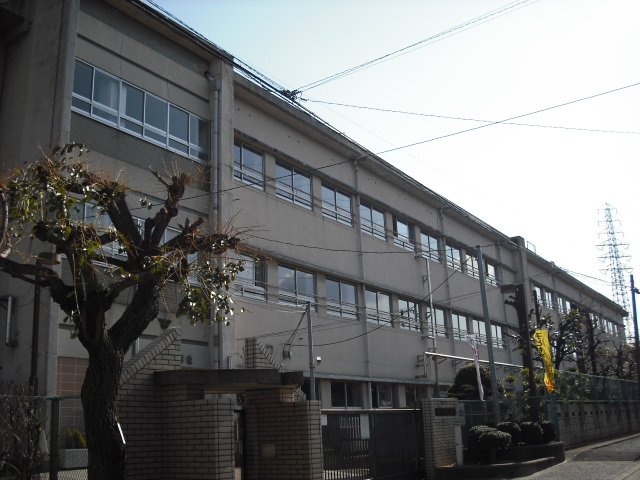 Primary school. 596m until the Sakai Municipal Higashiasakayama elementary school (elementary school)