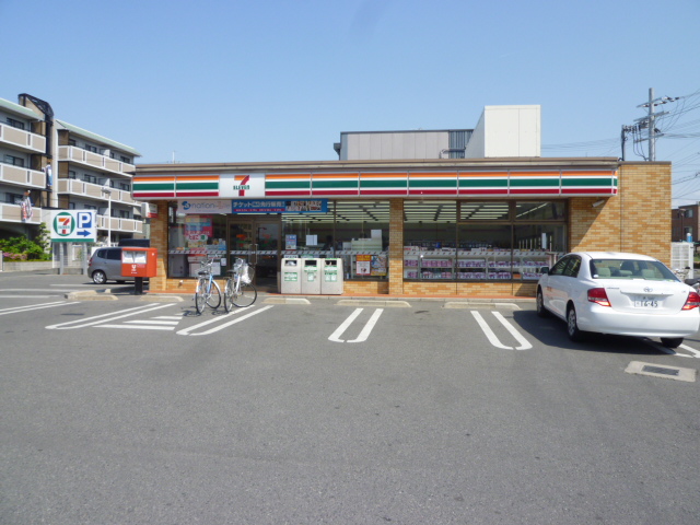 Convenience store. Seven-Eleven Sakai KANAOKA the town store (convenience store) to 134m
