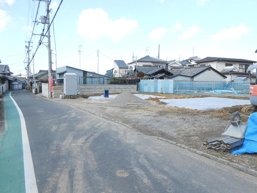 Local photos, including front road. A new life in a new home