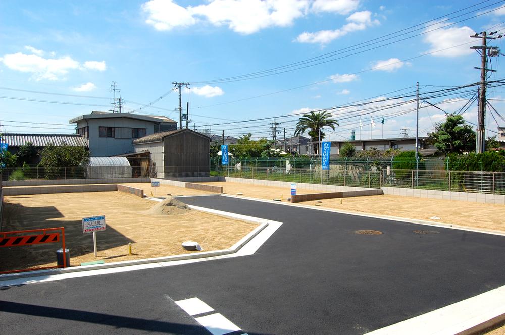 Local land photo.  ☆ Site photo ☆ Road paving was completed.
