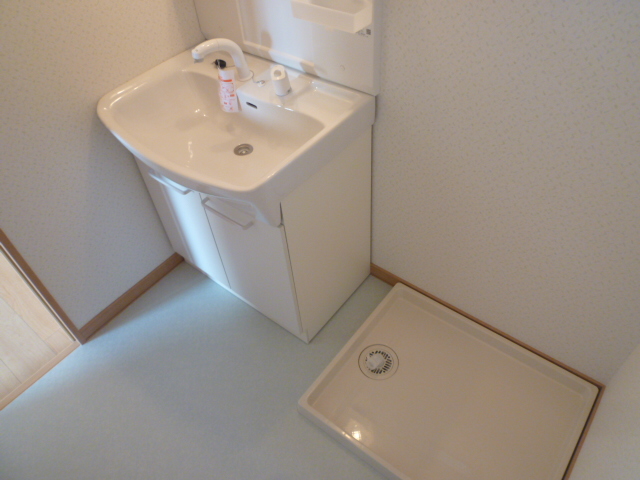 Washroom. Convenient Shandore ☆ There yard indoor washing machine ☆ 