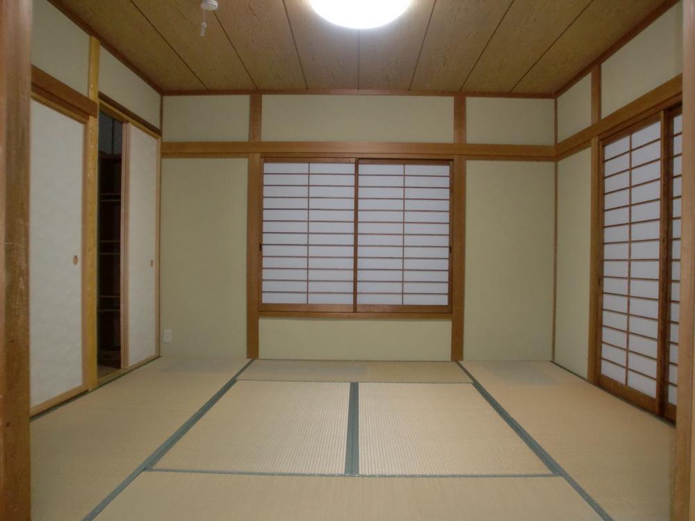 Non-living room. I hope there is also a Japanese-style room. 