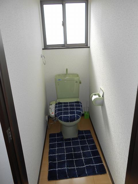 Toilet. Room (May 2013) Shooting The second floor toilet. It is polite to your. 