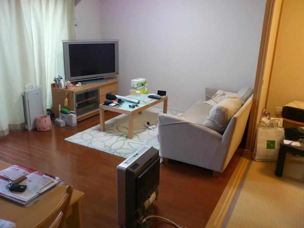 Living. Local (12 May 2013) Shooting