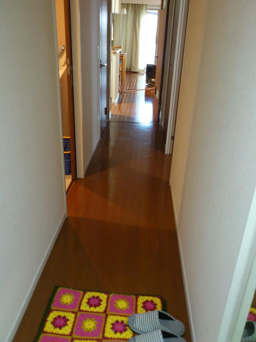 Entrance. Local (12 May 2013) Shooting