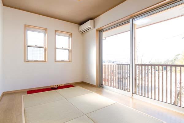 Model house photo.  [Model house Japanese-style room] Open-minded Japanese-style. I opened the windows came the pleasant breeze. Our design is airy, It has become a pleasant design. 