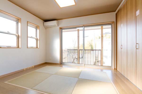 Other.  [Model house Japanese-style room] Also provided spacious space Japanese-style room. Purring You can also relax on a holiday so steep customers is safe to come of course sunny.