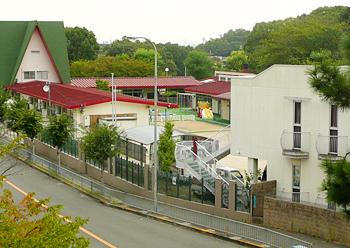 kindergarten ・ Nursery. Akasakadai 664m to kindergarten