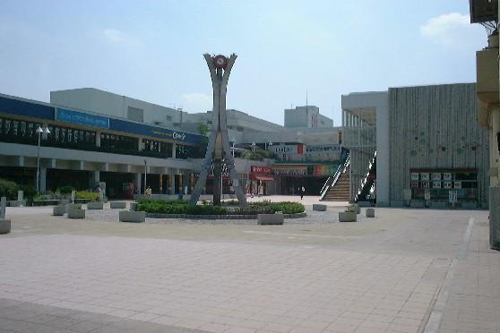 Shopping centre. To shop Town Izumigaoka 1000m