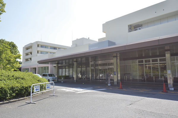 Surrounding environment. Osaka Maternal and Child Health Medical Center (7 min walk ・ About 510m)