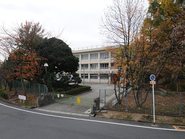 Primary school. Chayamadai up to elementary school (elementary school) 540m