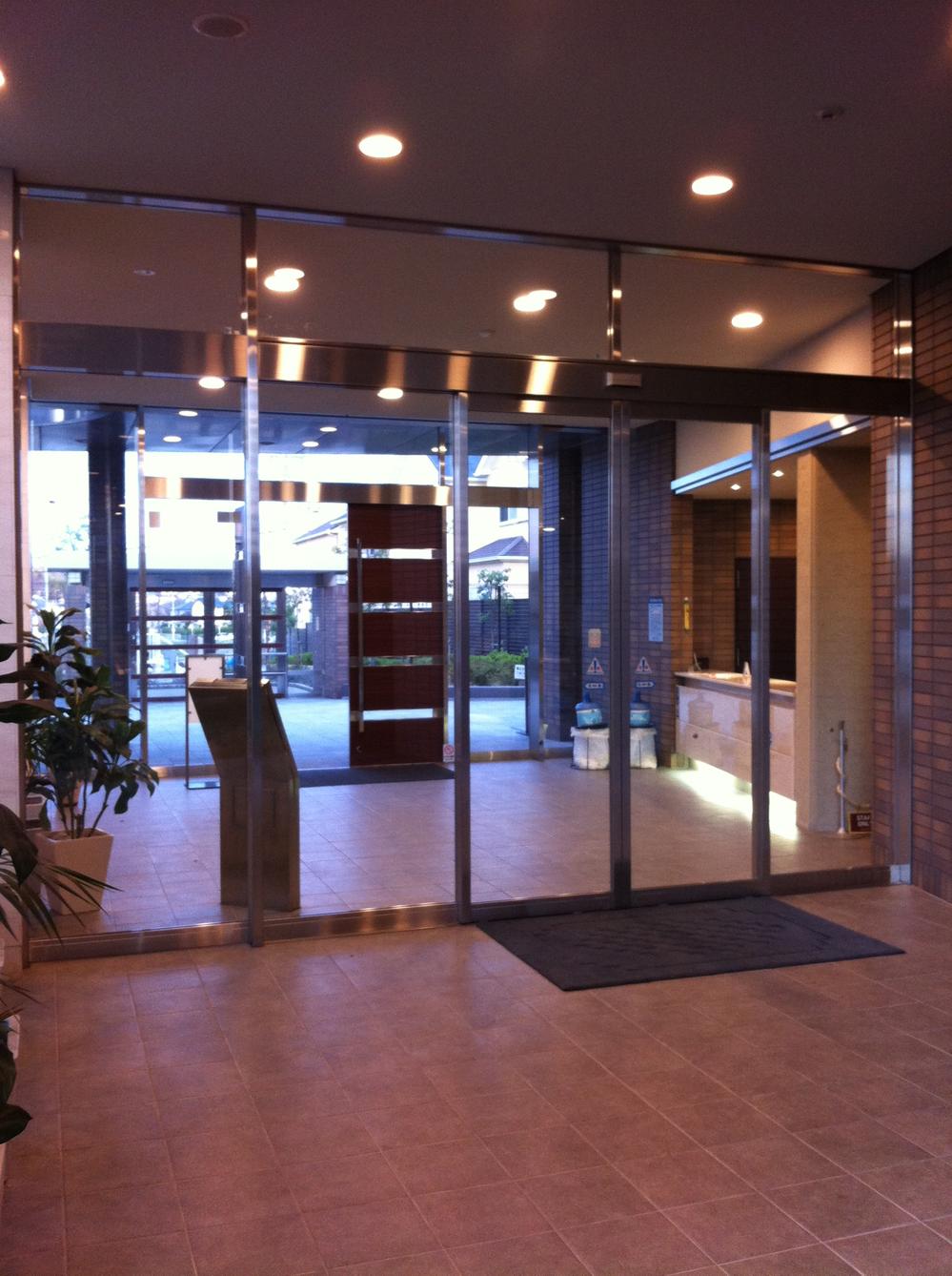 Entrance. Common areas