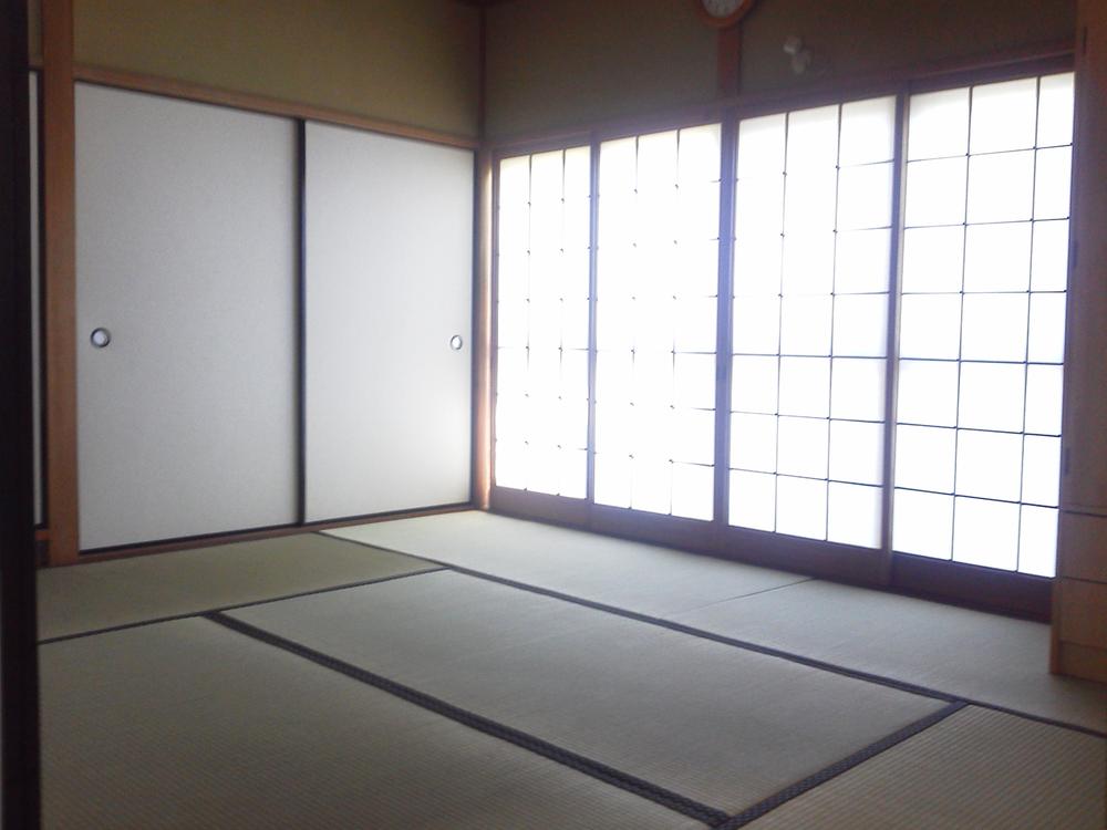 Non-living room. It has become a beautiful calm down Japanese-style room ☆