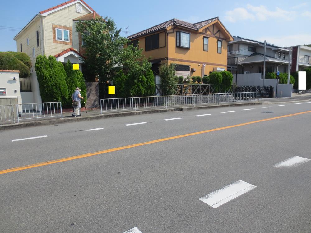 Local photos, including front road. Before road spacious ☆  Southeast side also facing the road. 