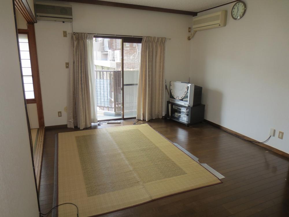 Non-living room. You can relax comfortably in a large living a so large family ☆