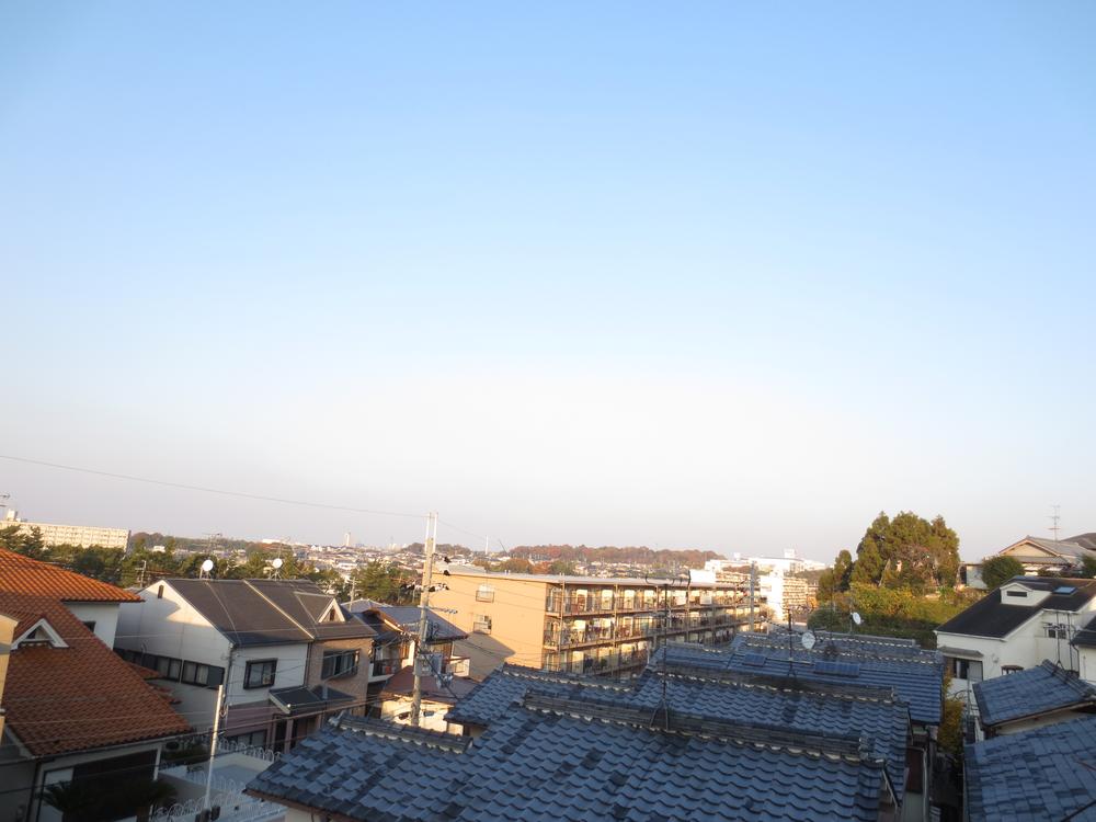 View photos from the dwelling unit. It is also a good view from the balcony