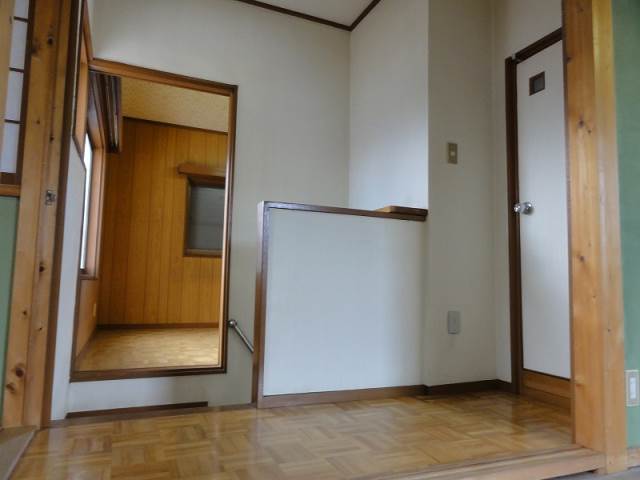 Other room space. Second floor (with toilet)