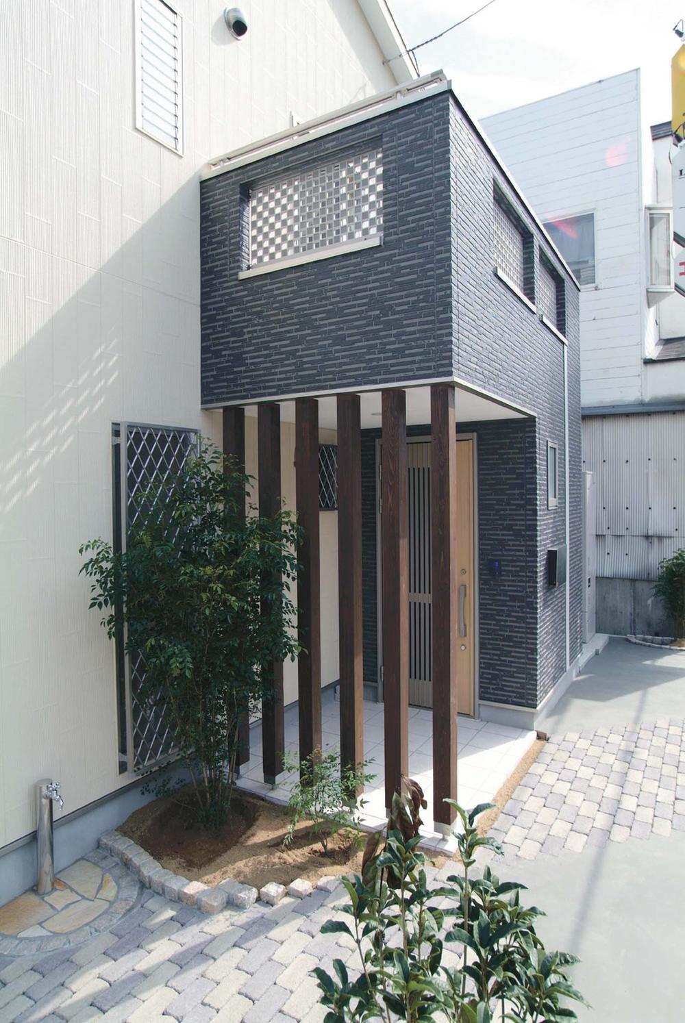 Other.  [Our construction case] Also subjected to a twist in the front door. Spare no attention to the small place, Let's realize the house making of only the ideal your family.