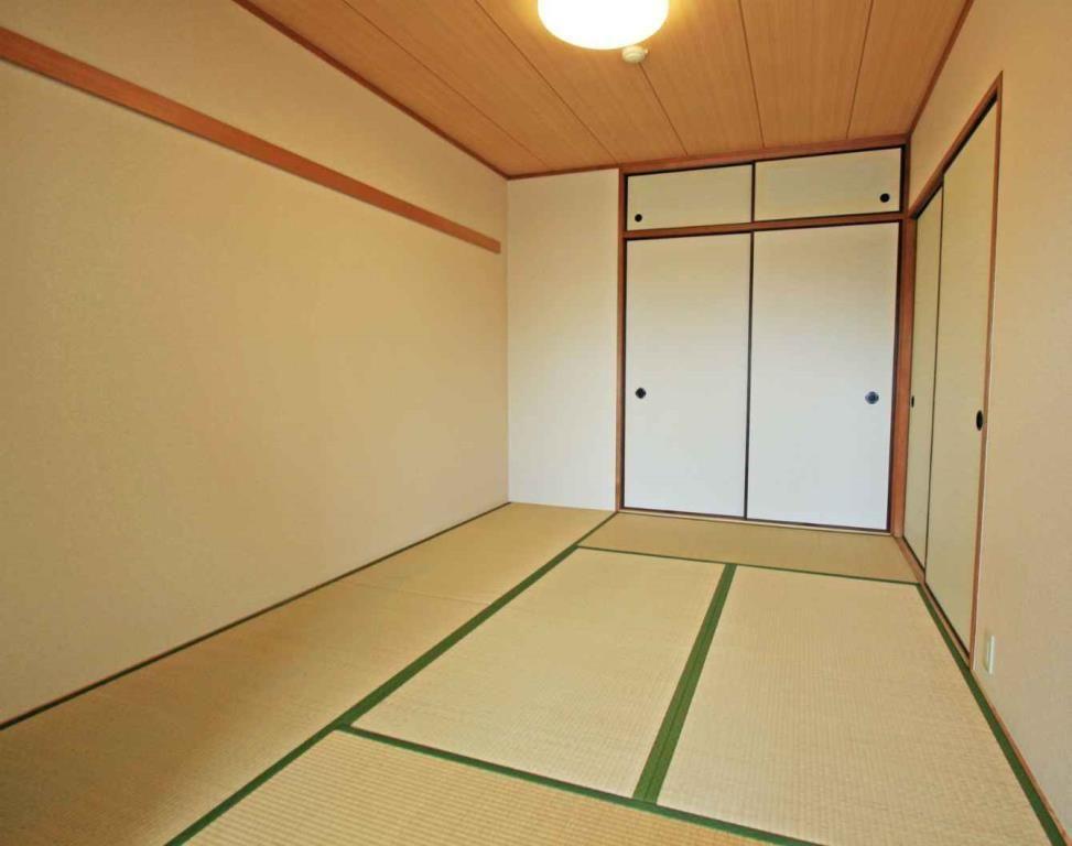 Non-living room. Take a nap in a Japanese-style room ・  ・  ・ Sounds good