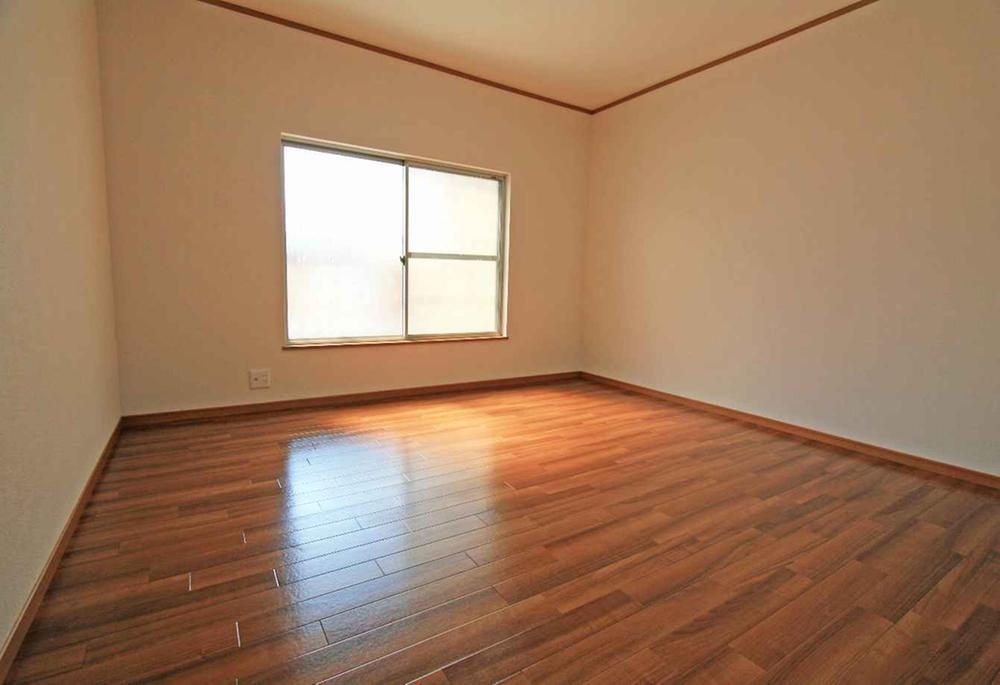 Non-living room. Also comes with a balcony to the Western-style ☆ 