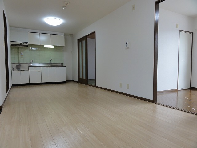 Living and room. Spacious LDK! 