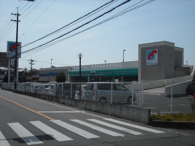 Supermarket. Bandai Sakai Haji store up to (super) 729m
