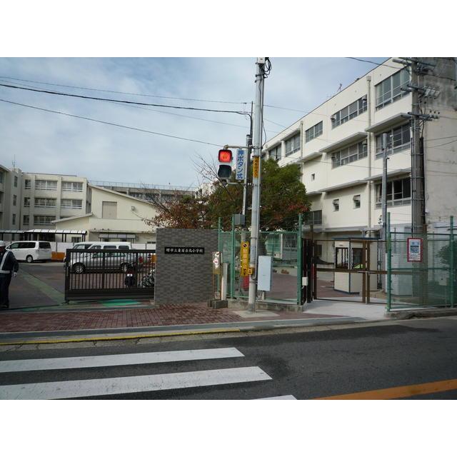 Primary school. 800m to the east, Mozu elementary school