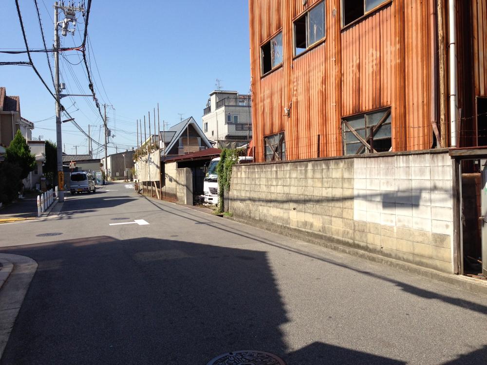 Local photos, including front road. Local Photos