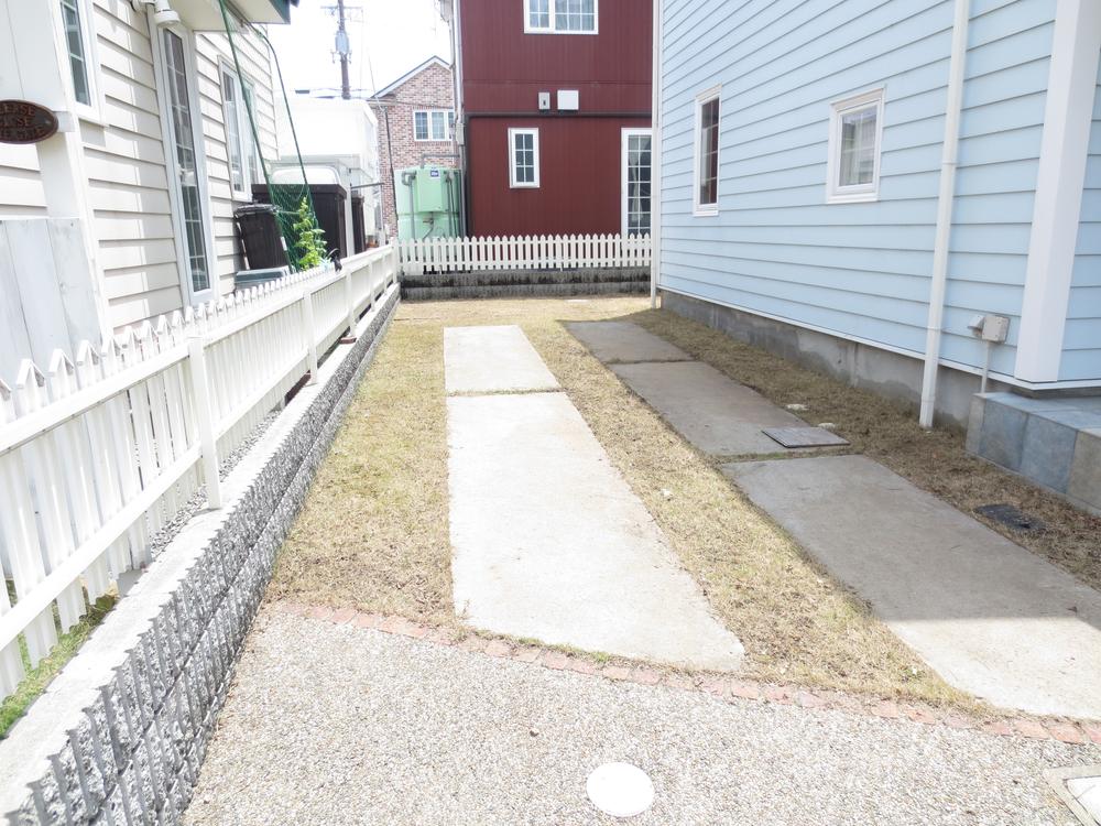 Other local. Easy two is the parking lot to be stopped ☆