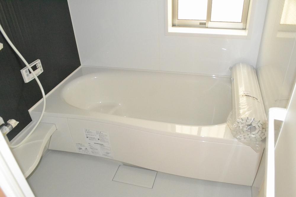 Bathroom. Local 2013 October 1, shooting Building 3