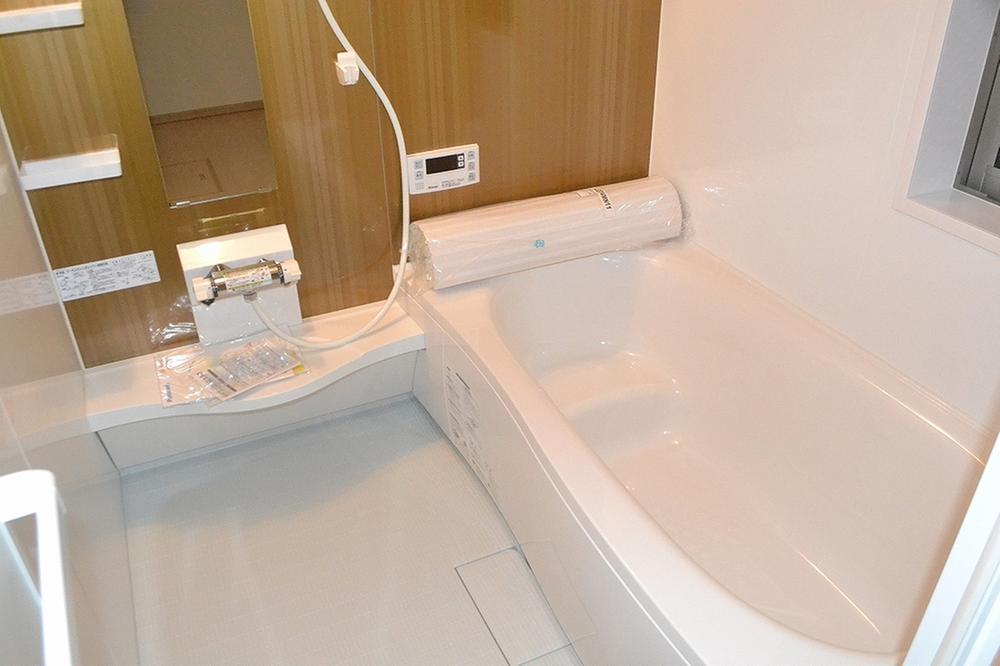 Bathroom. Bathing was a white and keynote is, There is a feeling of cleanliness, The feeling is nice I ^^