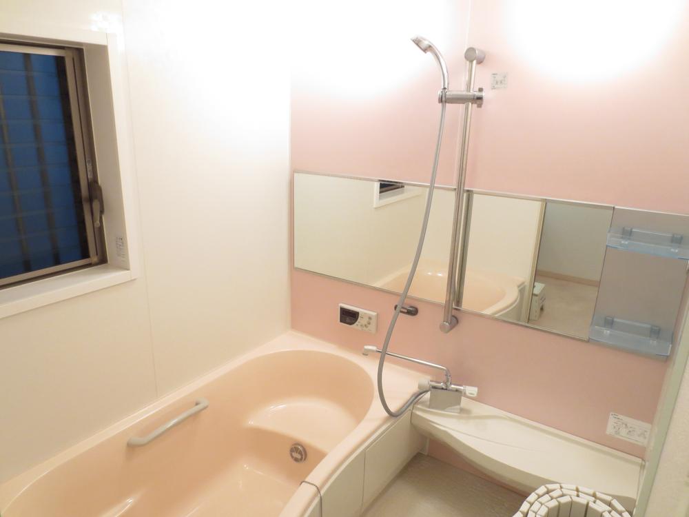 Bathroom. It has become a spacious bathtub of 1 pyeong type ☆ 