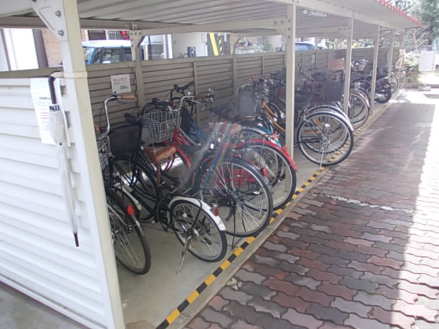 Other. 0m to bicycle parking lot (Other)