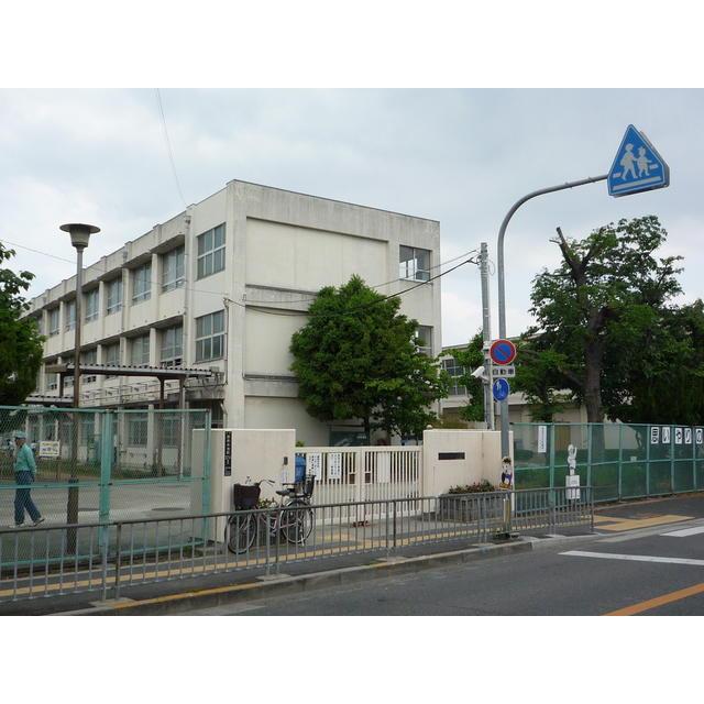 Primary school. Higashifukai until elementary school 880m