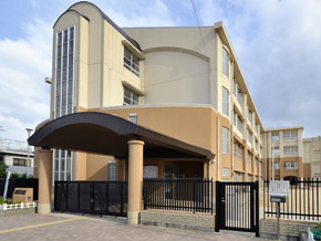 Primary school. Kuze to elementary school 1280m