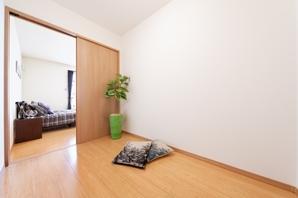 I'd like to recommend to those seeking a room, Model house of "Nobiyaie" series is now finally open. Living that ceiling height 3m ・ Dining is truly open feeling. Tatami corner of fashionable specifications, It has become just the right height to put a hip, First floor, such as family and friends, Public space of the perfect room to gather a lot. In the second floor, Check out also wide accommodated glad main bedroom or one size balcony of spread, etc..  And both series both, Advanced equipment ・ Zurarito lineup specifications. kitchen, Bathroom, For vanity is, Rikushiru, Panasonic, Since Takara can color also select the exterior wall and interior can select the equipment of preference (joinery and flooring, etc.) from within the Standard is a big attraction is that you can demonstrate the originality of Nari home.