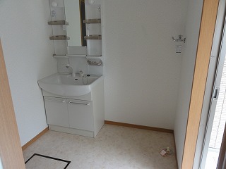 Washroom. Shampoo dresser (new) ・ Indoor laundry Storage